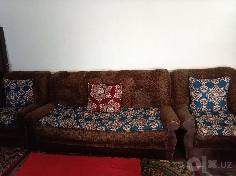 Divan sotiladi holati yaxshi