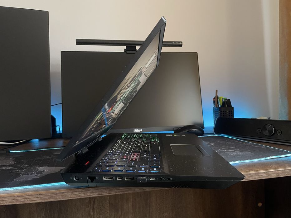 Laptop  gaming …