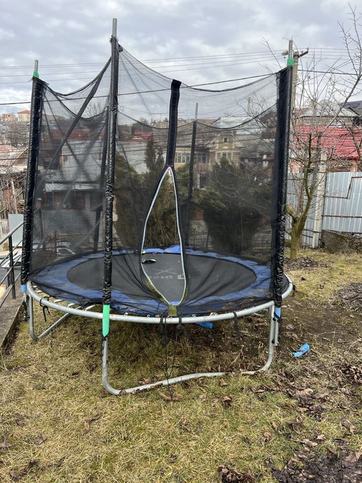 Trambulina de vanzare