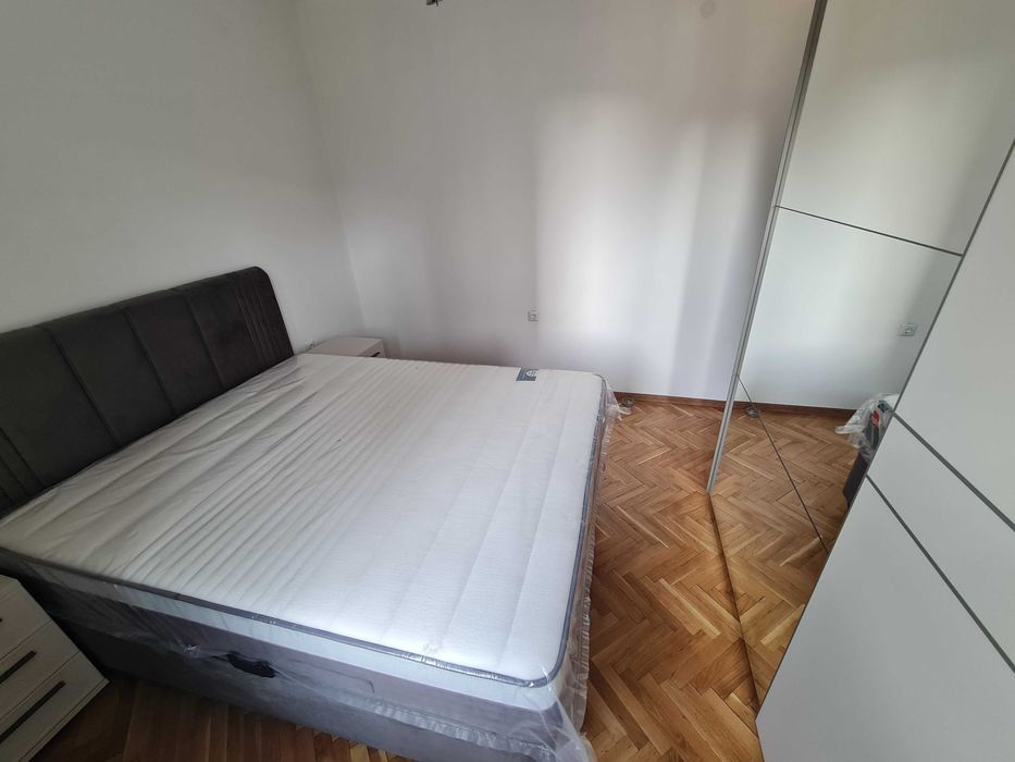 Дава се под наем Тристаен апартамент в Варна, Левски - 120 кв.м за 918 € - Снимка #5