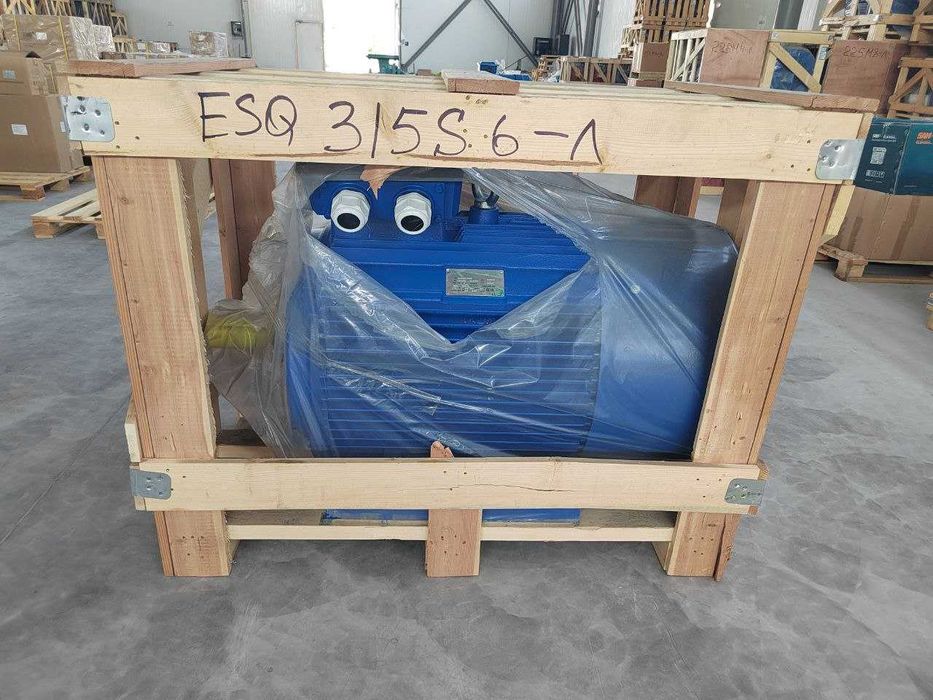 Электрические двигатели в ассортименти