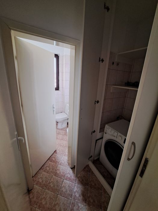 Дава се под наем Тристаен апартамент в София, Лозенец - 146 кв.м за 1050 € - Снимка #3