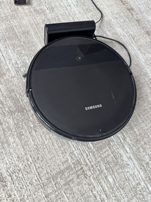 Продам моющий робот пылесос samsung