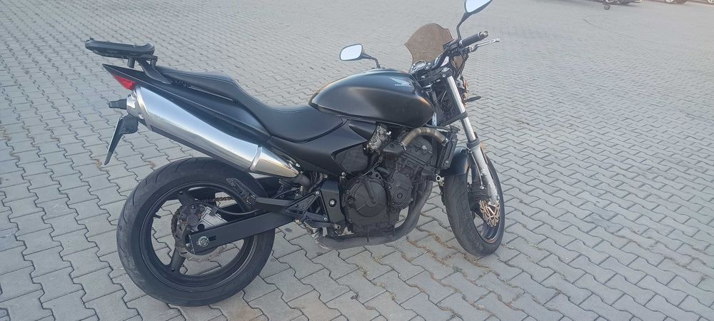 Vând motocicleta
