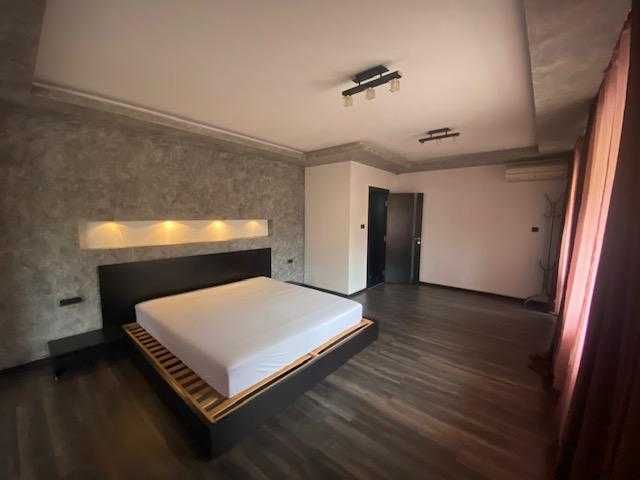 Продава се Тристаен апартамент в София, Полигона - 110 кв.м за 1637 €/кв.м - Снимка #4