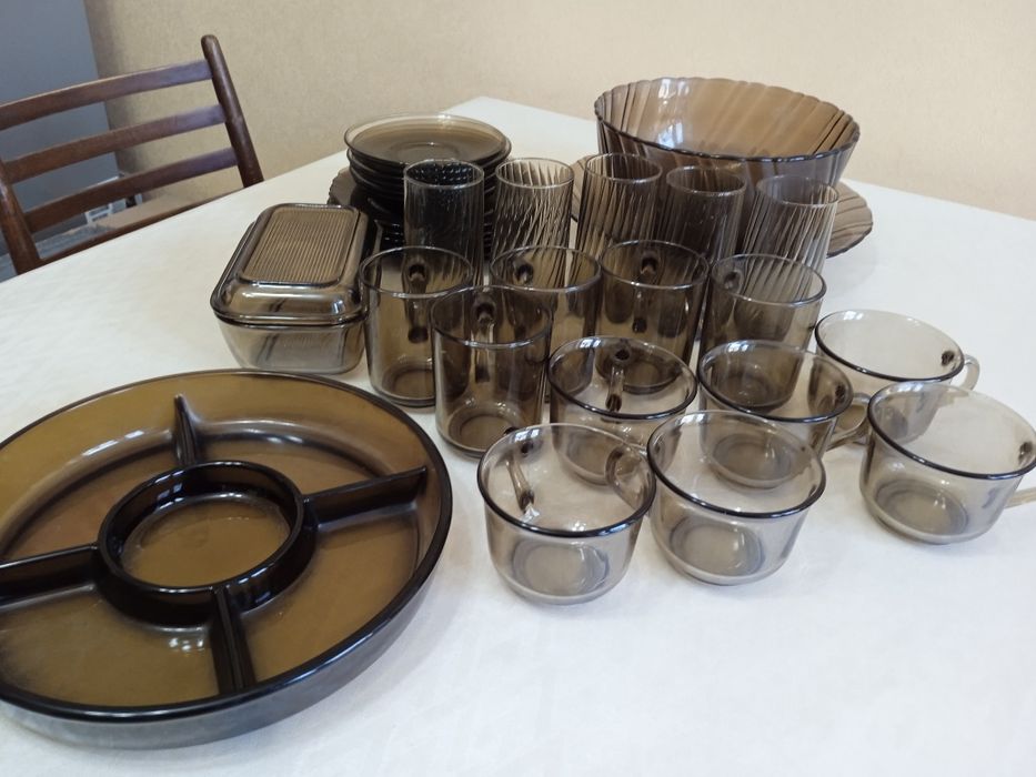 Продам чайно-столовый сервиз