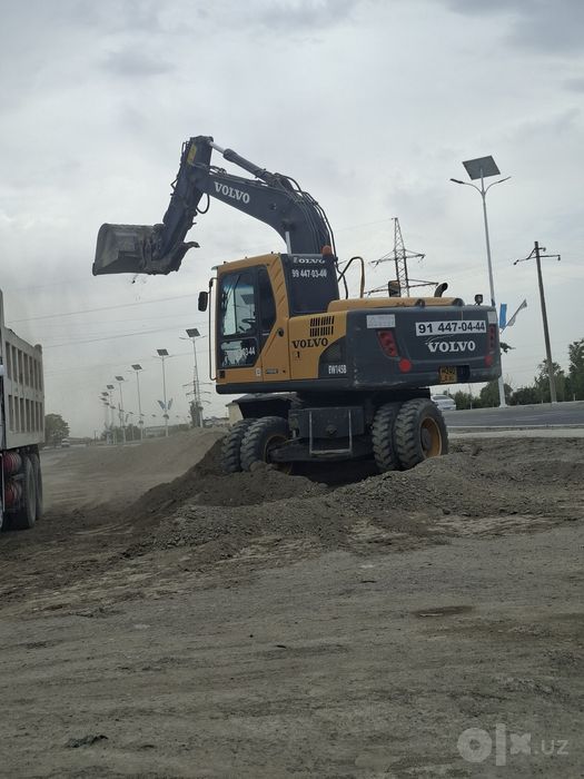 Ekskavator Volva 145 sotiladi