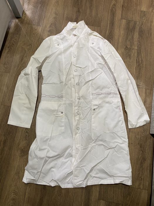 Белый халат медицинский