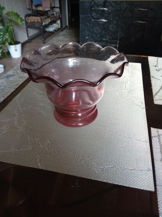 Вазы цветного стекла