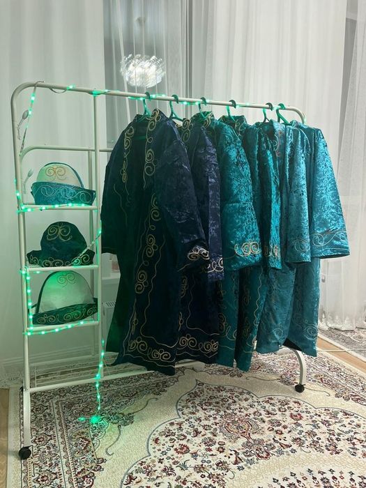 Продам шапан новые