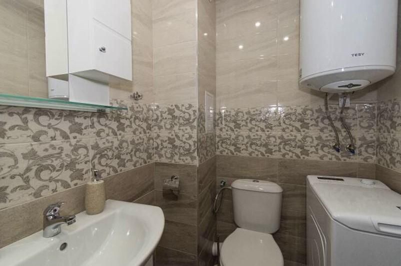 Дава се под наем Двустаен апартамент в Бургас, Сарафово - 52 кв.м за 357 € - Снимка #3