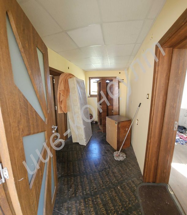 Реновирана тухлена къща в с. Първомайци