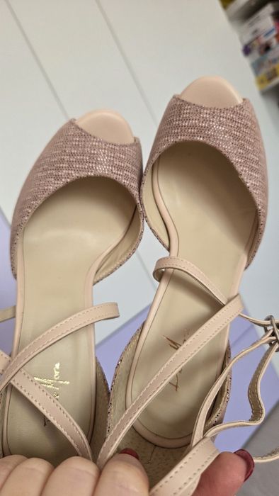 Sandale Diane Marie nr 36 roz prafuit