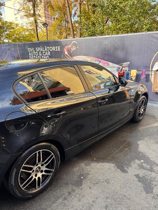 BMW Seria 1 2010 — imagine 4