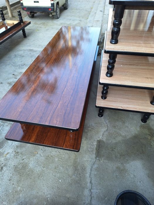 Ёгоч ва темирдан стуллар хамда хон-тахта