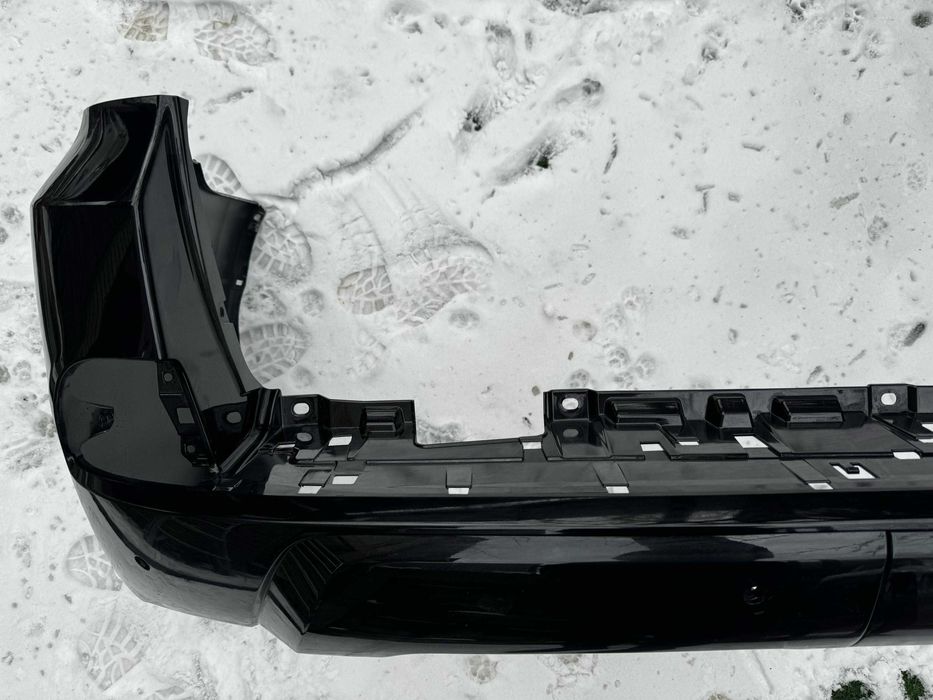 Задний бампер  Lexus LX570