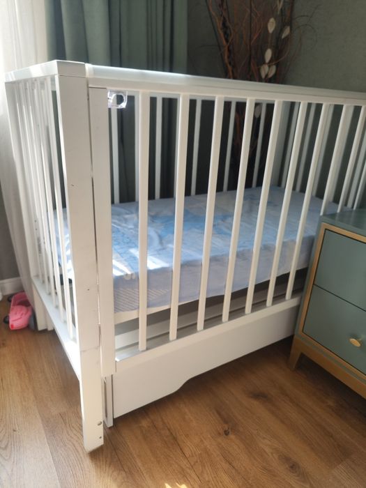 Продам детскую кроватку