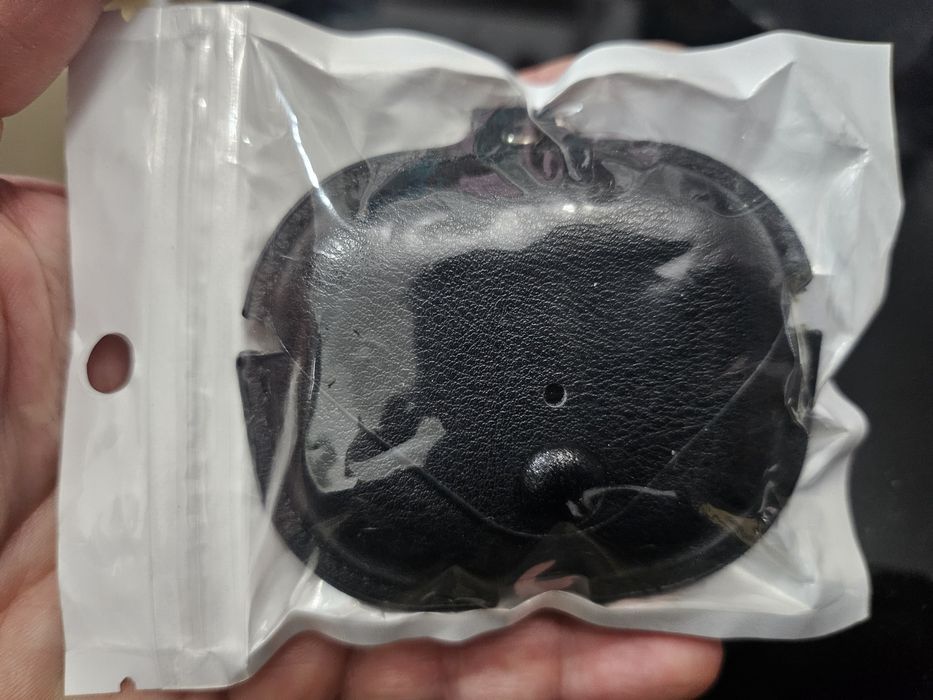 Apple Airpods pro leather case!