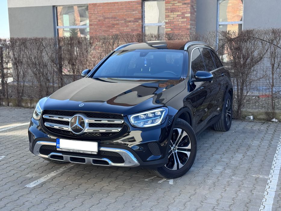 Mercedes GLC 200 Diesel 2023 Faruri LED/Trapa Panorama/Distronic