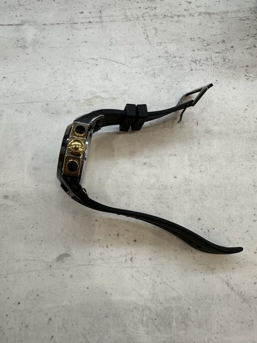 Часовник Invicta