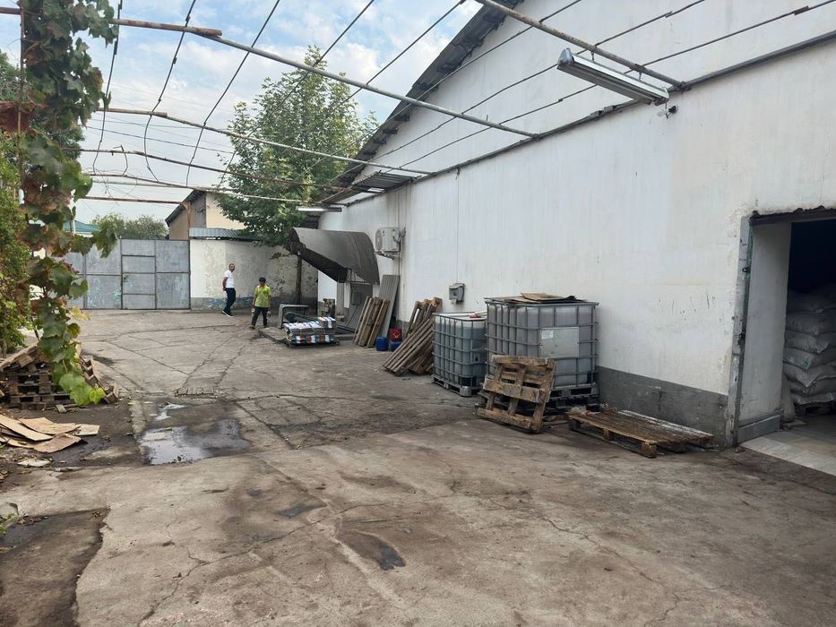 Продаётся производственное помещение в Алмазарском районе 20 сот