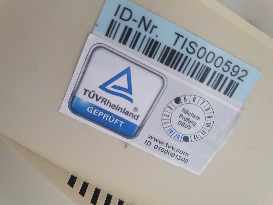 Fujitsu LCD B22W-6 дисплей  22инча с клавиатура Hama