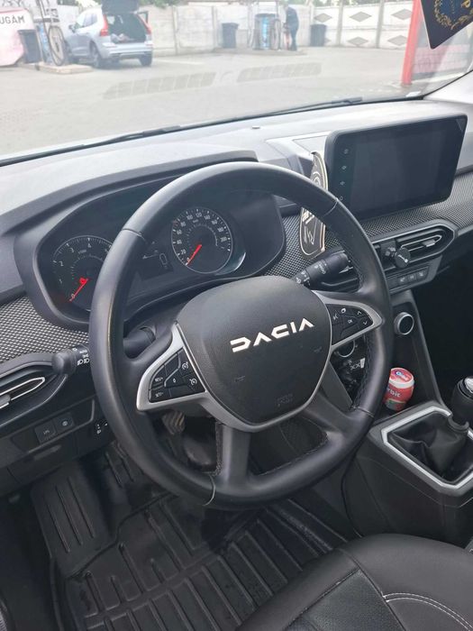 DACIA Logan 2025 — imagine 3