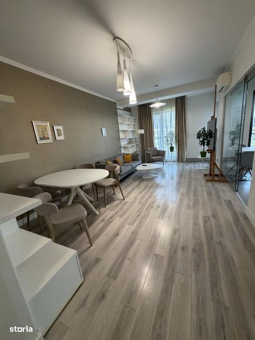 Vanzare 3camere LA CHEIE Regie  metrou Petrache Poenaru