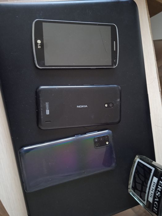 Телефон Самсунг а 31  на запчасти