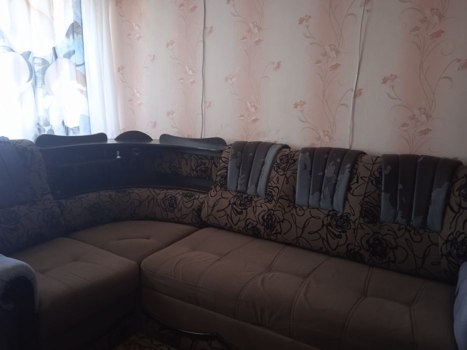 Продам диван с креслом