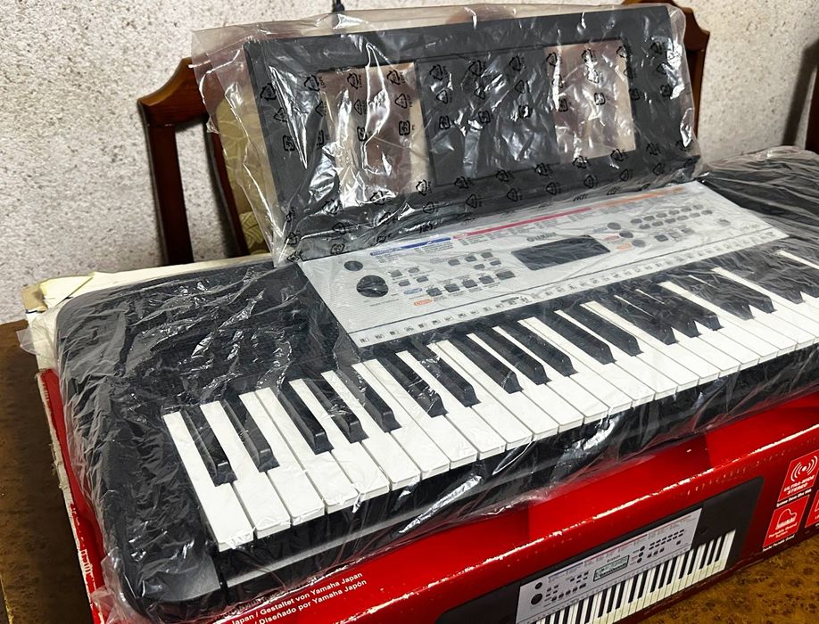 Синтезатор  Yamaha YPT-260
