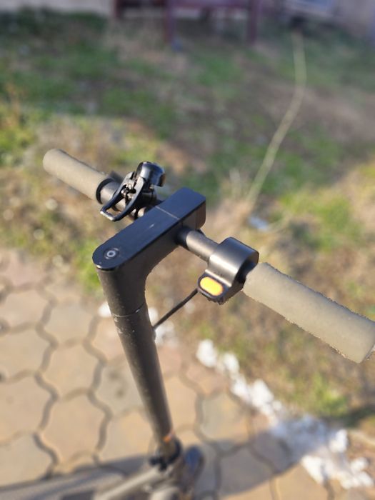 Trotineta Xiaomi Mi scooter essential