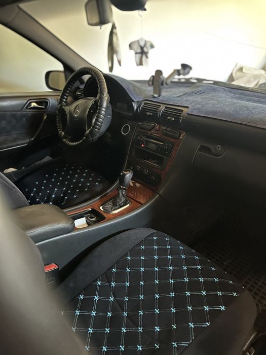 Mercedes-Benz C-Class (W203)