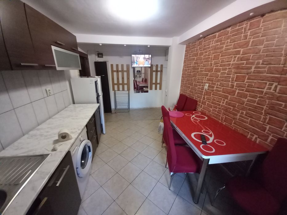 De închiriat apartament 2 camere