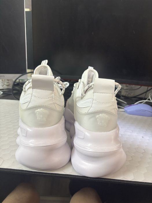 versache chain reaction