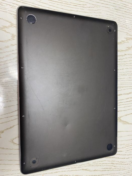 Продаю MacBook Pro 13” ,sotiladi Makbuk