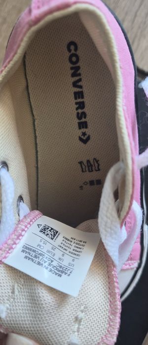 Converse 25 , New Balance 27.5, Mini Melissa 25/26