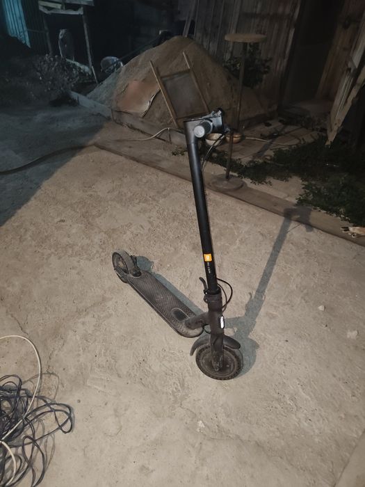 Электро самокат ксиоми эсеншиал