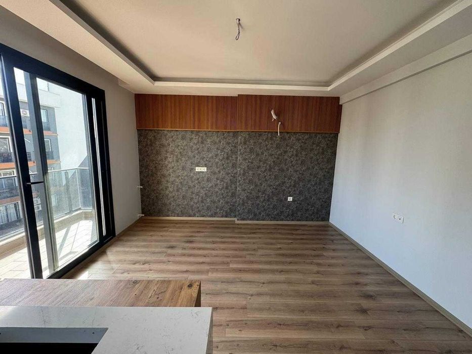 • Готов за нанасяне апартамент 1+1 • Паркинг • Басейн • Мерсин, Турция