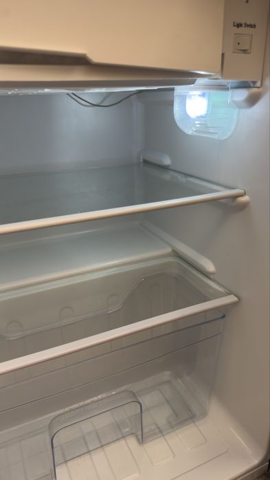 Холодильник Leadbros