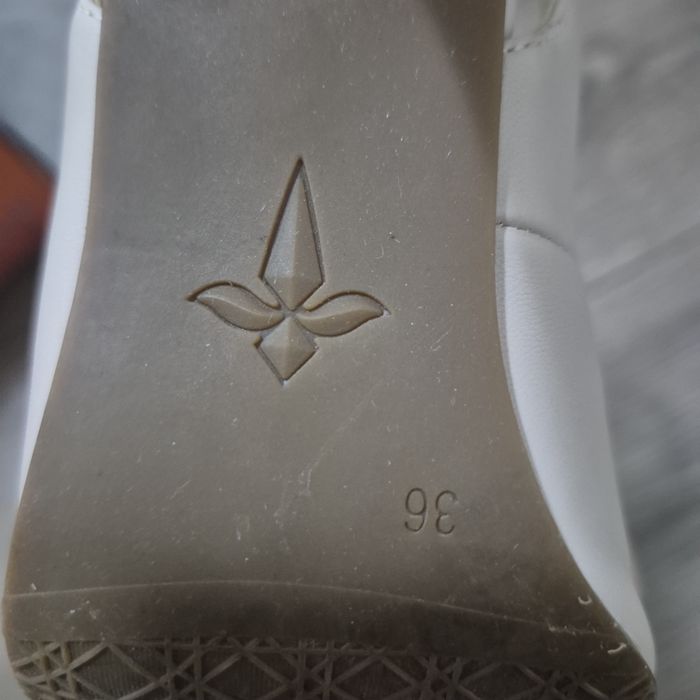 Продам туфли и ботильоны