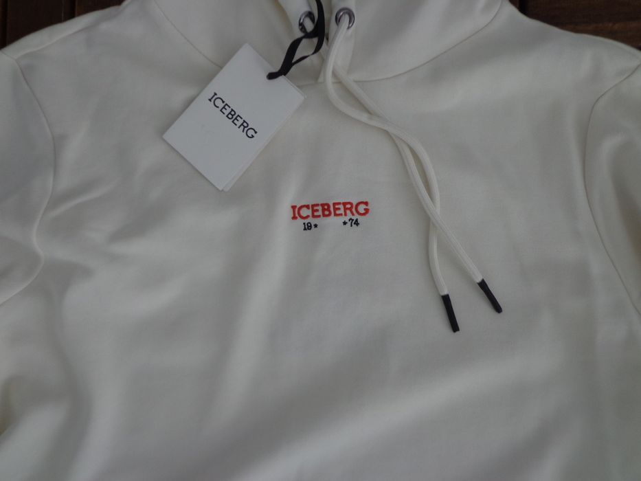 Мъжки суичър  Iceberg Vanilla slim fit hoodie with Fridge print  logo