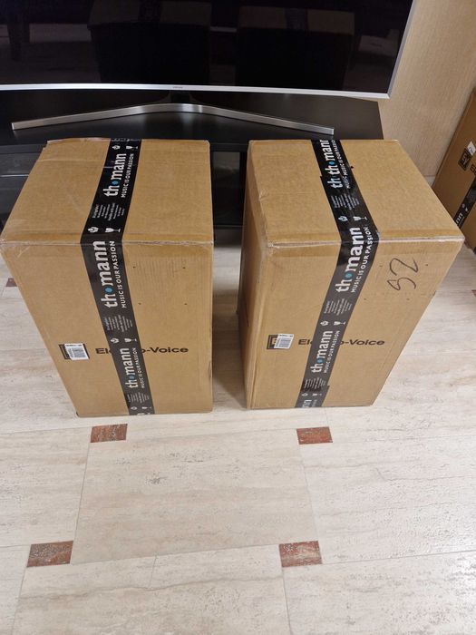 Тонколони EV EKX 12P