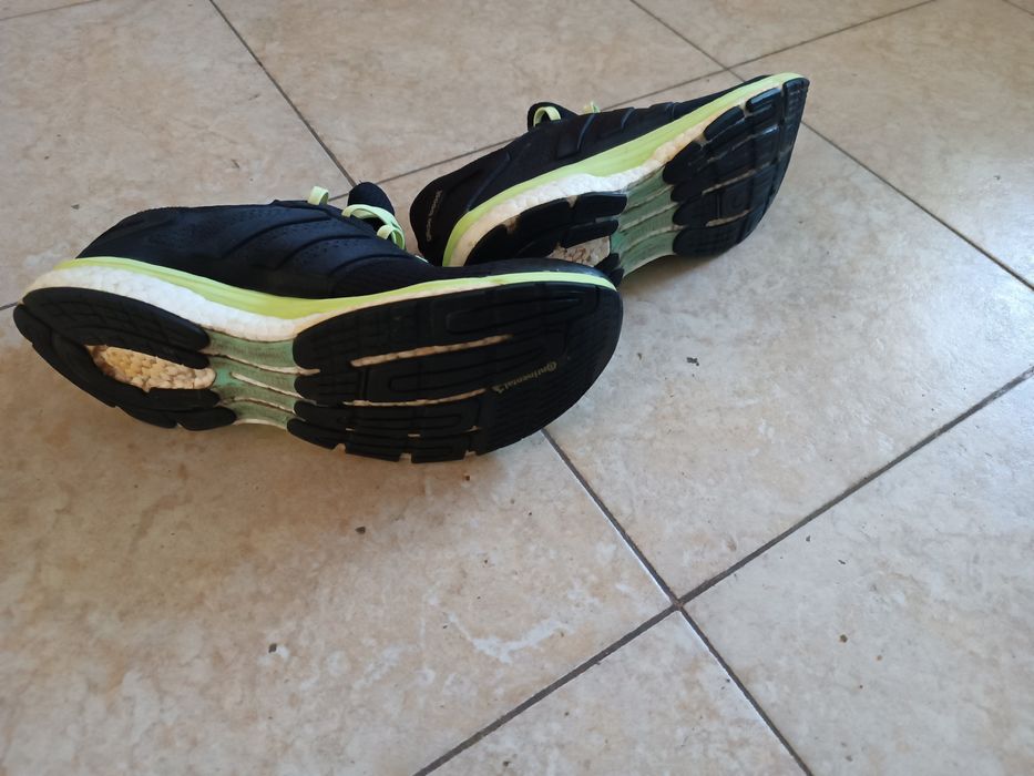 Încălțăminte de alergare (Adidas Glide Boost)