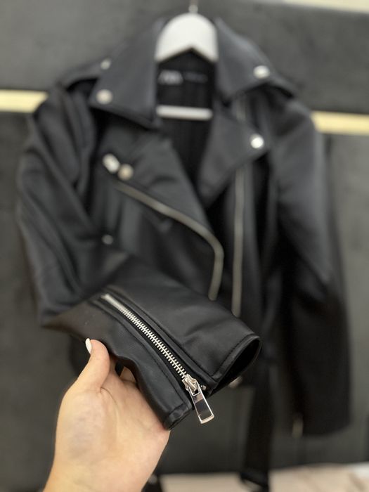 Дамско яке от Zara