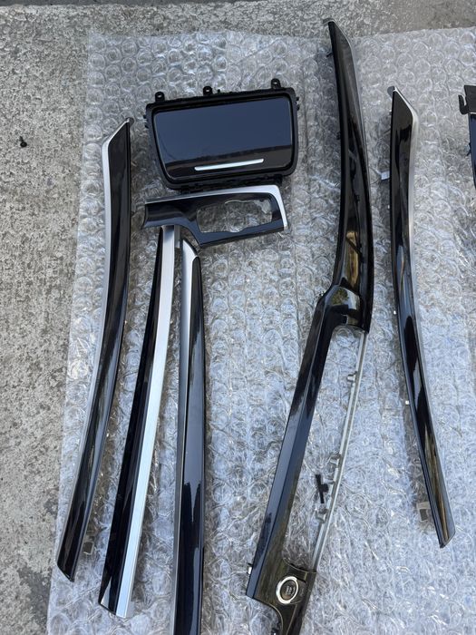 Интериорни лайсни бмв ф10/11 interiorni laisni BMW F10/11