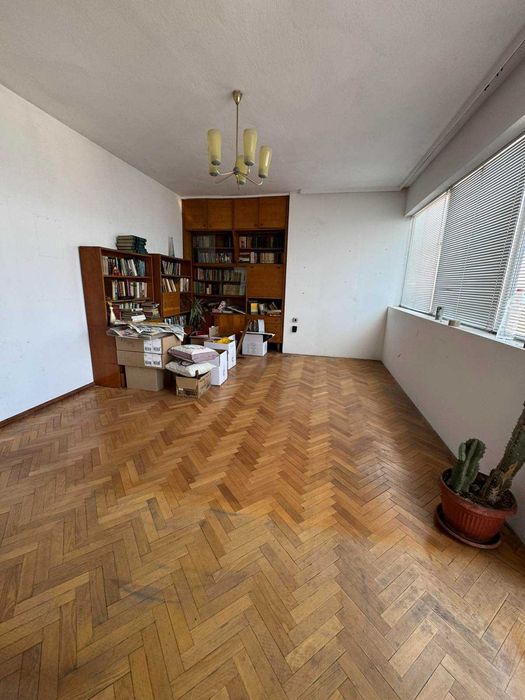 Продава се Тристаен апартамент в Велико Търново, Център - 135 кв.м за 1000 €/кв.м - Снимка #3