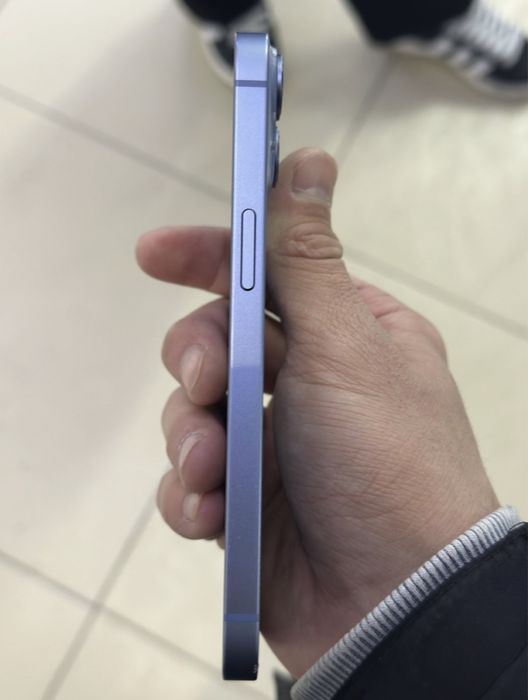 Продам iphone 14 128