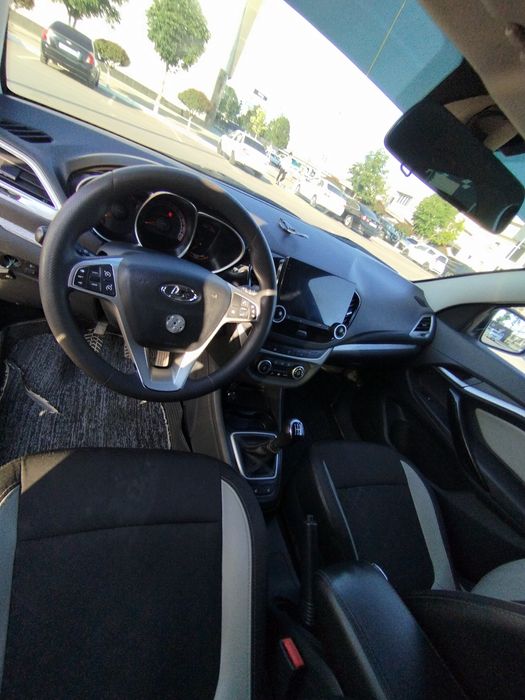 Lada Vesta cros sotiladi