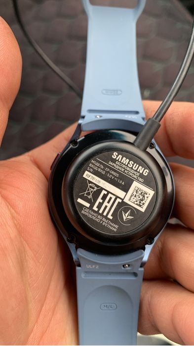 Продам Galaxy Watch5 (J65X)